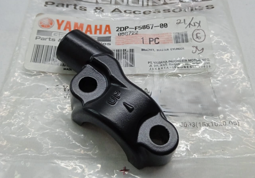 YAMAHA NMAX 125 155 SOL AYNA TUTUCU FREN MERKEZ BRAKETİ 2015-2024