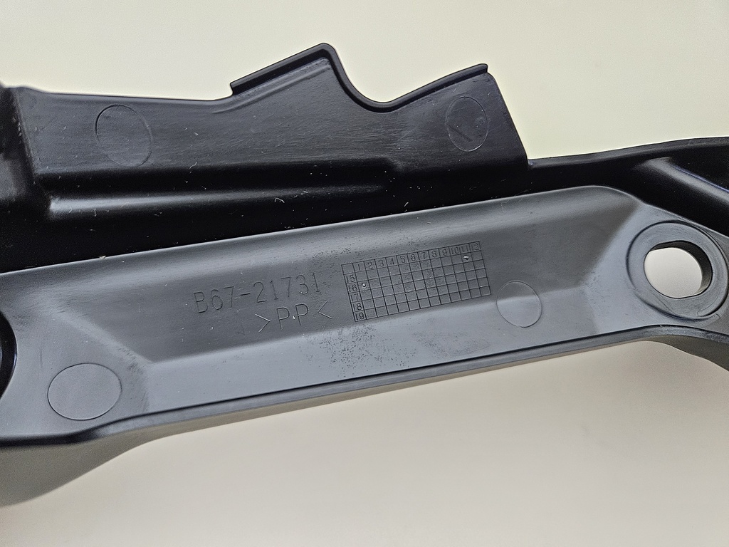 YAMAHA MT-10 SOL ARKA KUYRUK İÇ KAPAK 2016-2020 