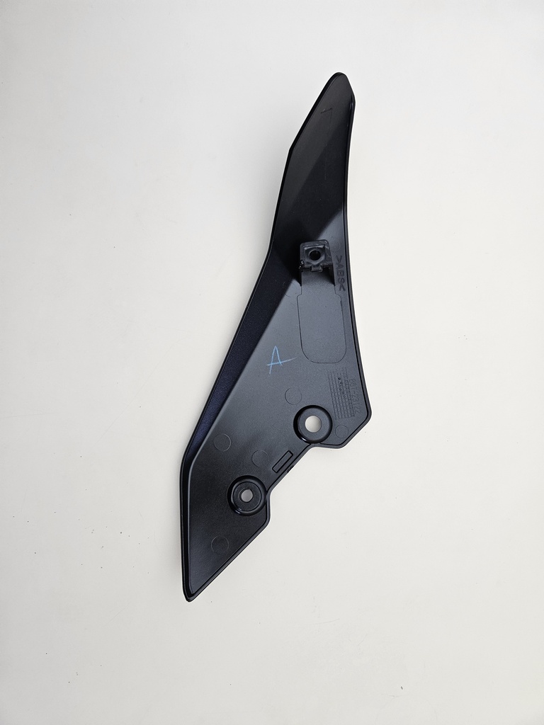 YAMAHA MT-10 FAR ÜST SOL KAPAK MAT SİYAH 2016-2020 