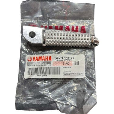 [1WDF74410000] YAMAHA YZF R25 MT25 ARKA SAĞ YOLCU BASAMAK