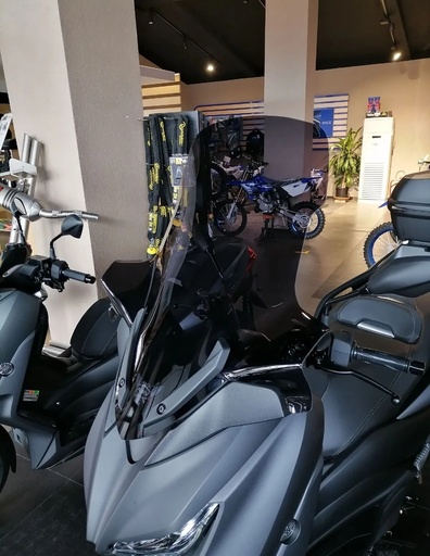 [2418717969899] YAMAHA XMAX 125 250 300 400 ABV TUR CAMI FÜME 2018-2023
